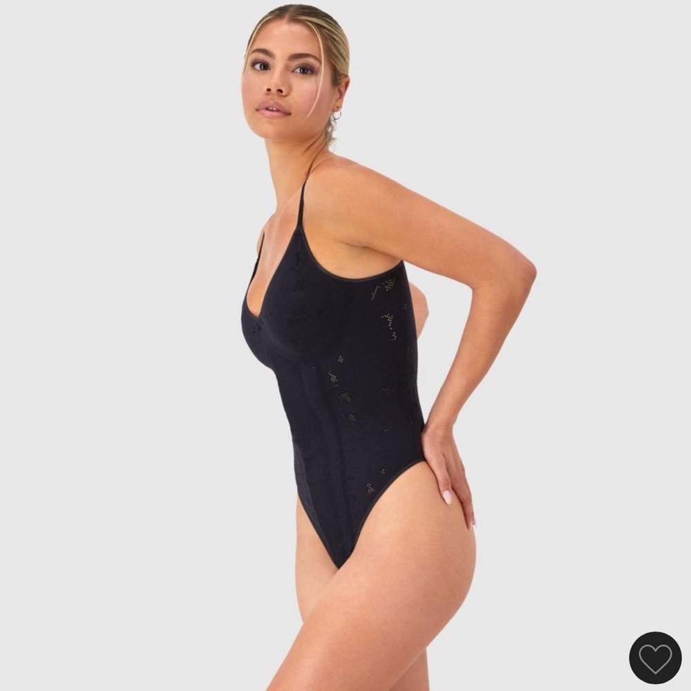 Maidenform Women’s Shapewear Seamless Lace Bodysuit, Waist Slimming, Thong - NWT